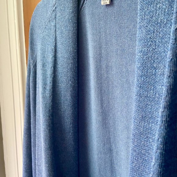 Ellie Mid-length Split Hem Cardigan in Blue [S] - Picture 5 of 8